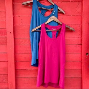 🟥 Athleta (2 for $16) keyhole razorback tank tops